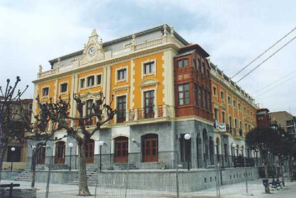 Elementos de fachada en Material Compuesto. Gran hotel Portugalete.